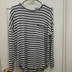 Black and white shirt long sleeve